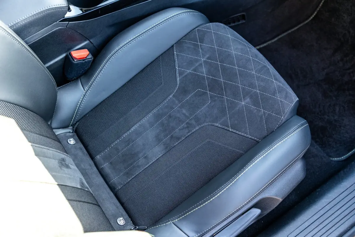 EV GT 50 kWh Soh 100% I Panoramadak I 360 Camera I 18 Inch I Alcantara I Zeer netjes I Geur & rookvrij