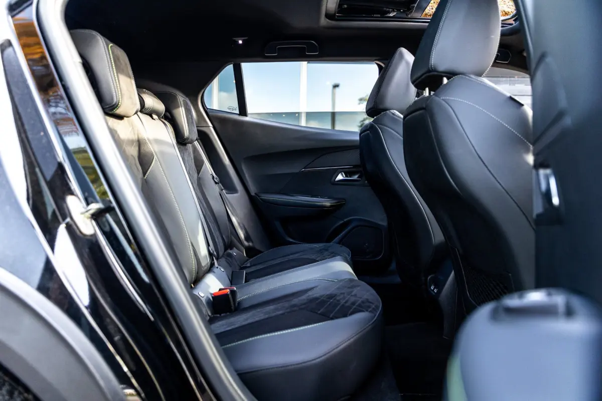 EV GT 50 kWh Soh 100% I Panoramadak I 360 Camera I 18 Inch I Alcantara I Zeer netjes I Geur & rookvrij