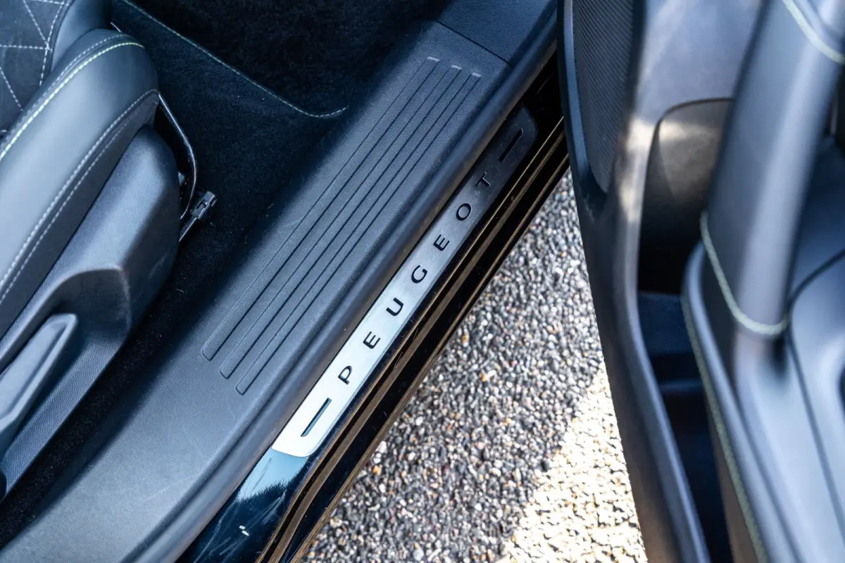 EV GT 50 kWh Soh 100% I Panoramadak I 360 Camera I 18 Inch I Alcantara I Zeer netjes I Geur & rookvrij