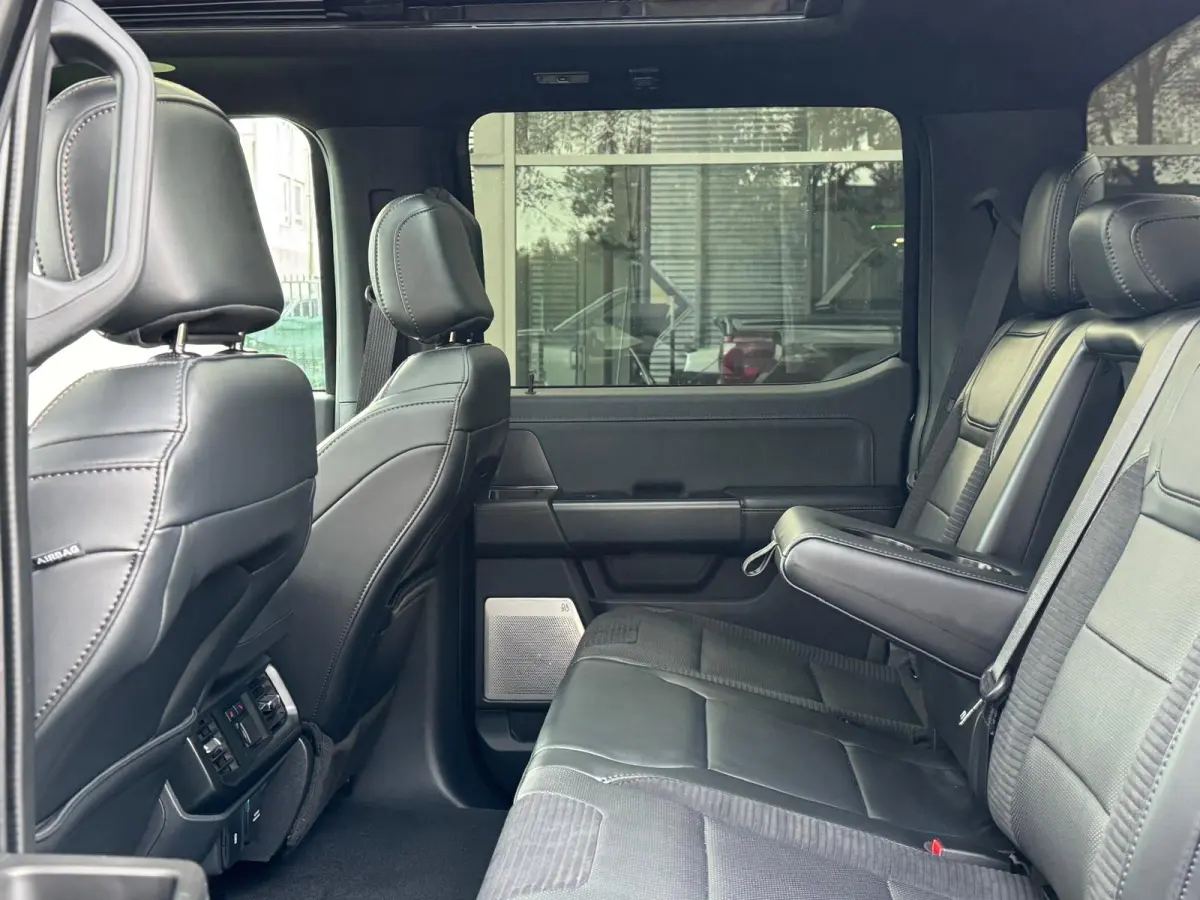 F-150 RAPTOR full-options