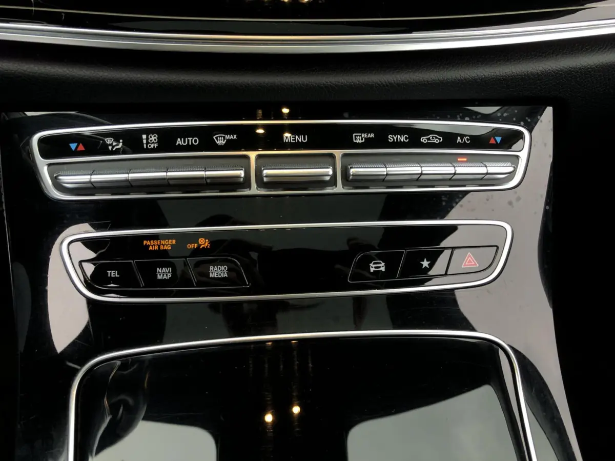 200, FACELIFT MODEL, PANORAMADAK, BURMESTER, ELEKTRISCHE STOELEN, LEDER, ECC AIRCO, CRUISE, STOELVERWARMING, STOELKOELING, APPLE CARPLAY