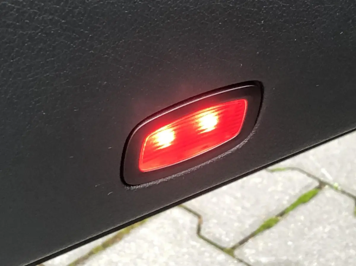 200, FACELIFT MODEL, PANORAMADAK, BURMESTER, ELEKTRISCHE STOELEN, LEDER, ECC AIRCO, CRUISE, STOELVERWARMING, STOELKOELING, APPLE CARPLAY