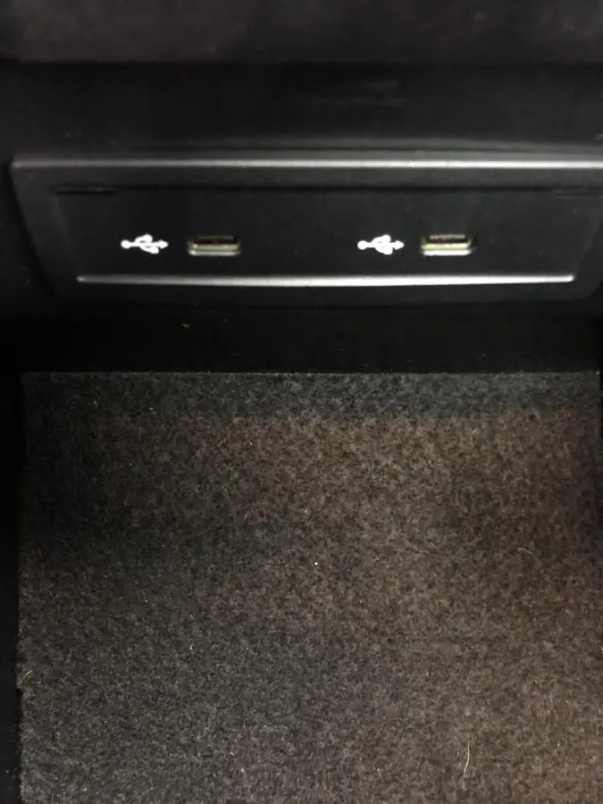 200, FACELIFT MODEL, PANORAMADAK, BURMESTER, ELEKTRISCHE STOELEN, LEDER, ECC AIRCO, CRUISE, STOELVERWARMING, STOELKOELING, APPLE CARPLAY