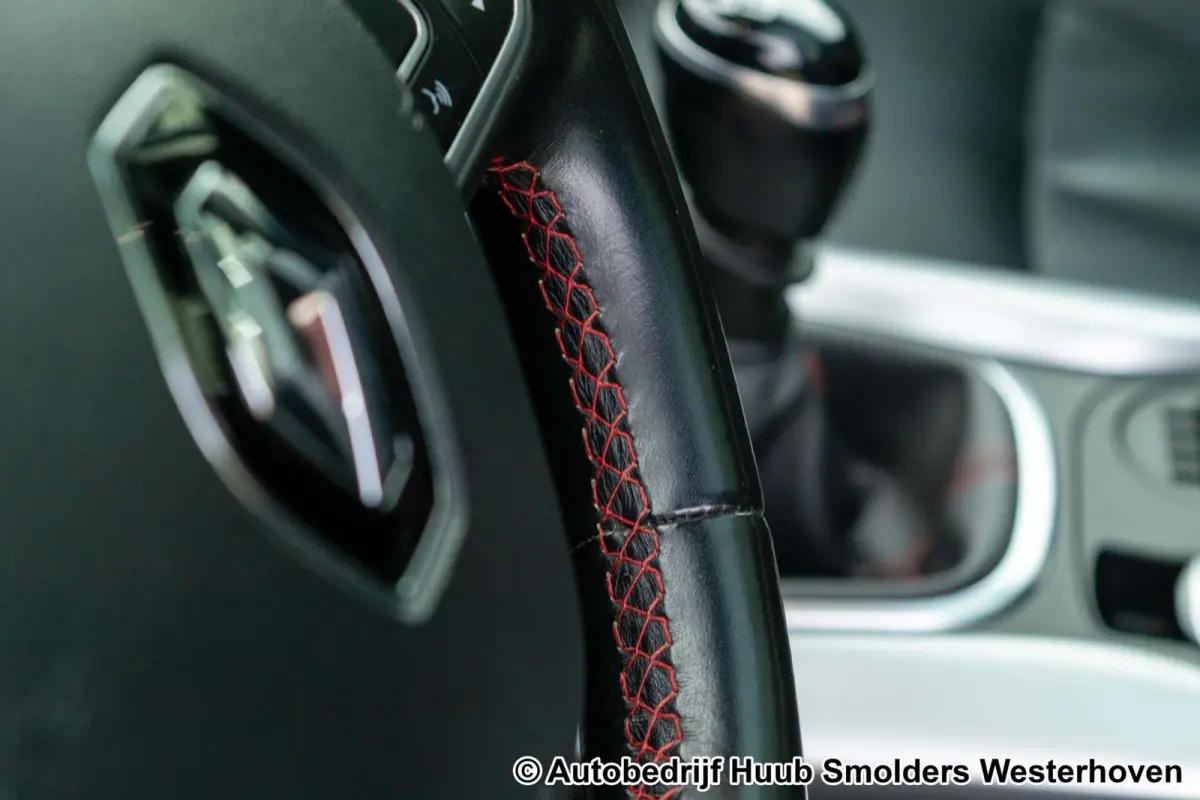 1.2 TCe Bose Black Edition met panoramadak