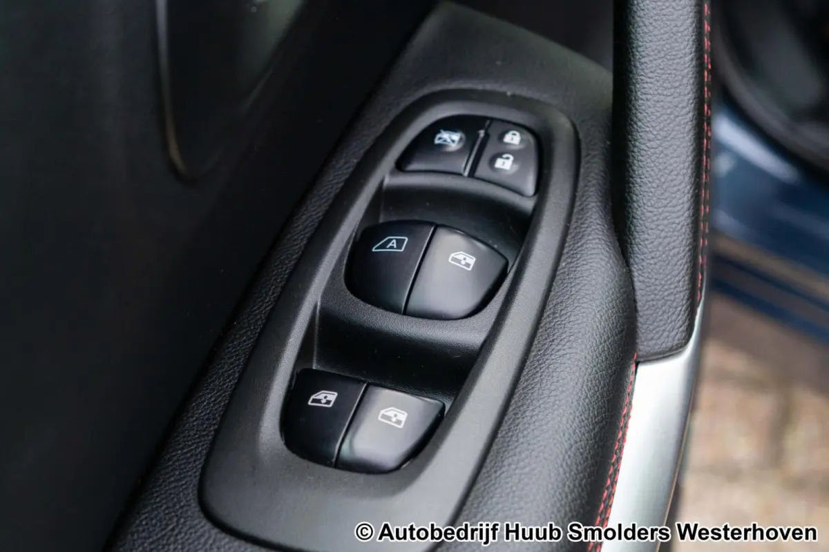 1.2 TCe Bose Black Edition met panoramadak