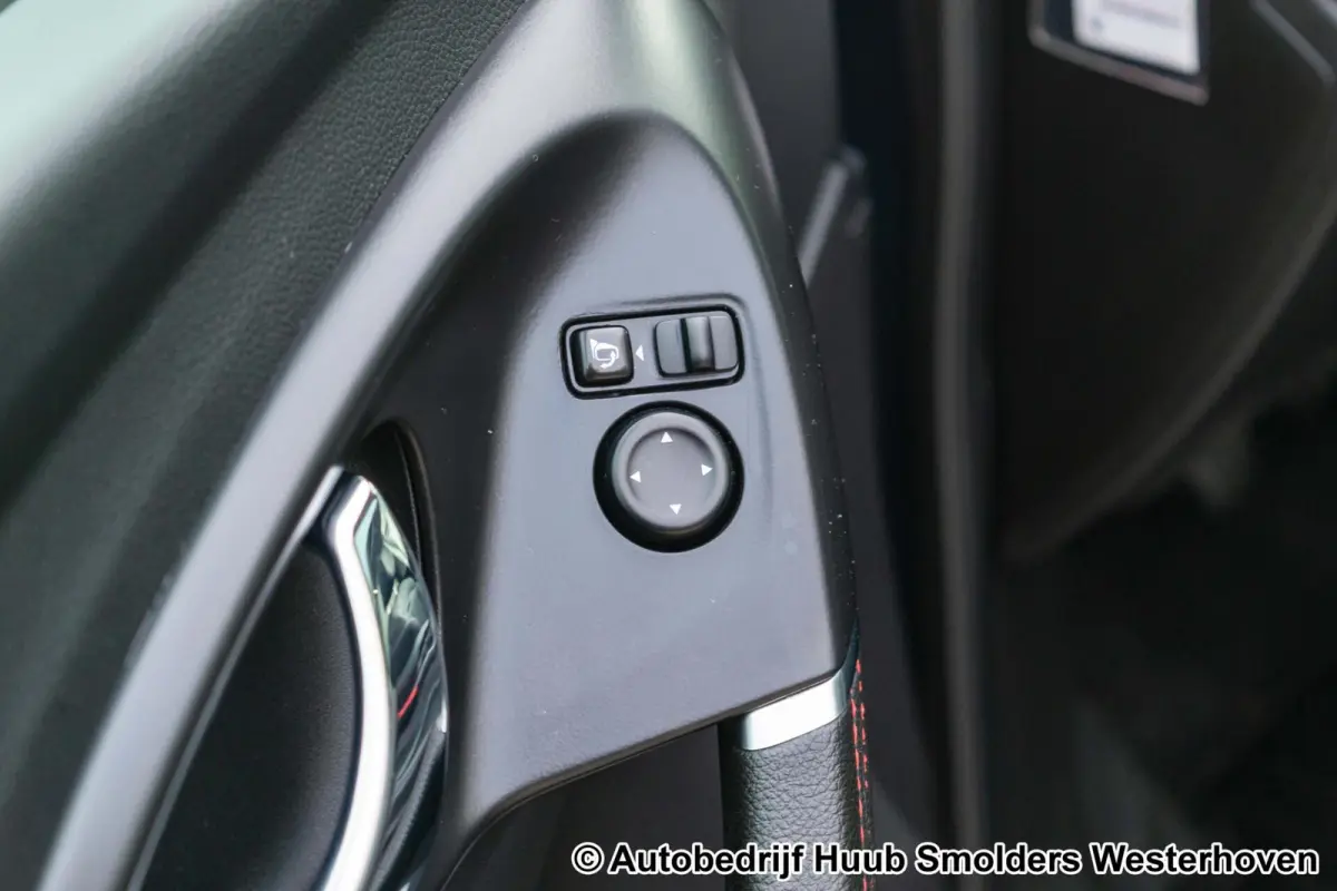 1.2 TCe Bose Black Edition met panoramadak