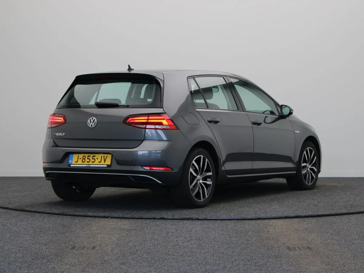 E-DITION | 91,3 % SOH | Stoelverwarming | Navigatie |  DAB-radio | Climate control | Sensoren voor en achter | Led verlichting | Lichtmetalen velg |