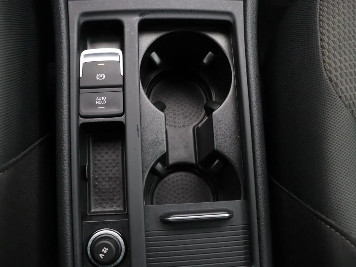 E-DITION | 91,3 % SOH | Stoelverwarming | Navigatie |  DAB-radio | Climate control | Sensoren voor en achter | Led verlichting | Lichtmetalen velg |