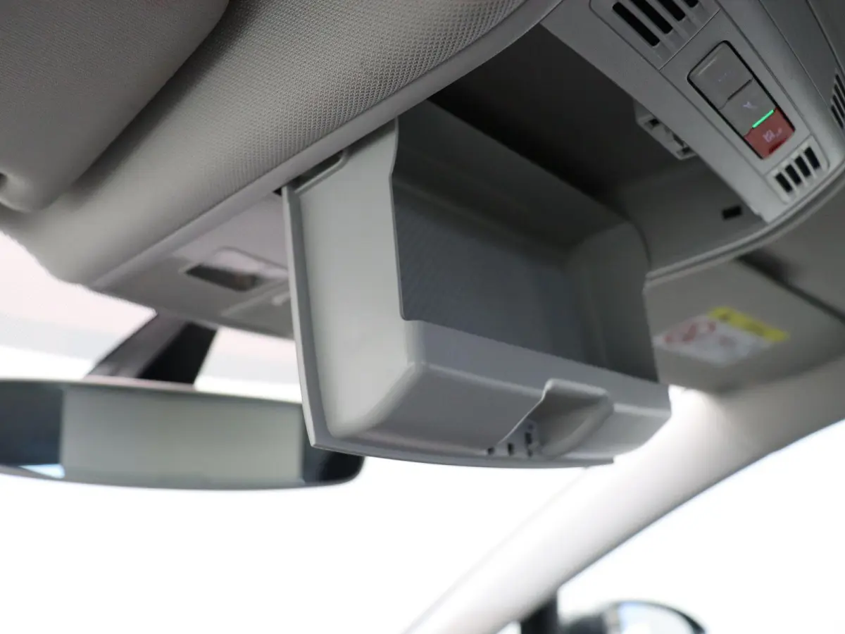 E-DITION | 91,3 % SOH | Stoelverwarming | Navigatie |  DAB-radio | Climate control | Sensoren voor en achter | Led verlichting | Lichtmetalen velg |