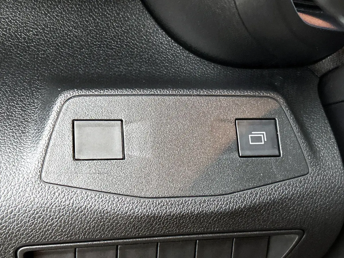 1.5 BlueHDi 130pk L2 Automaat Apple Carplay / Android Auto Navigatie Trekhaak Airco Camera Cruise Control Parkeersensoren V+A DAB