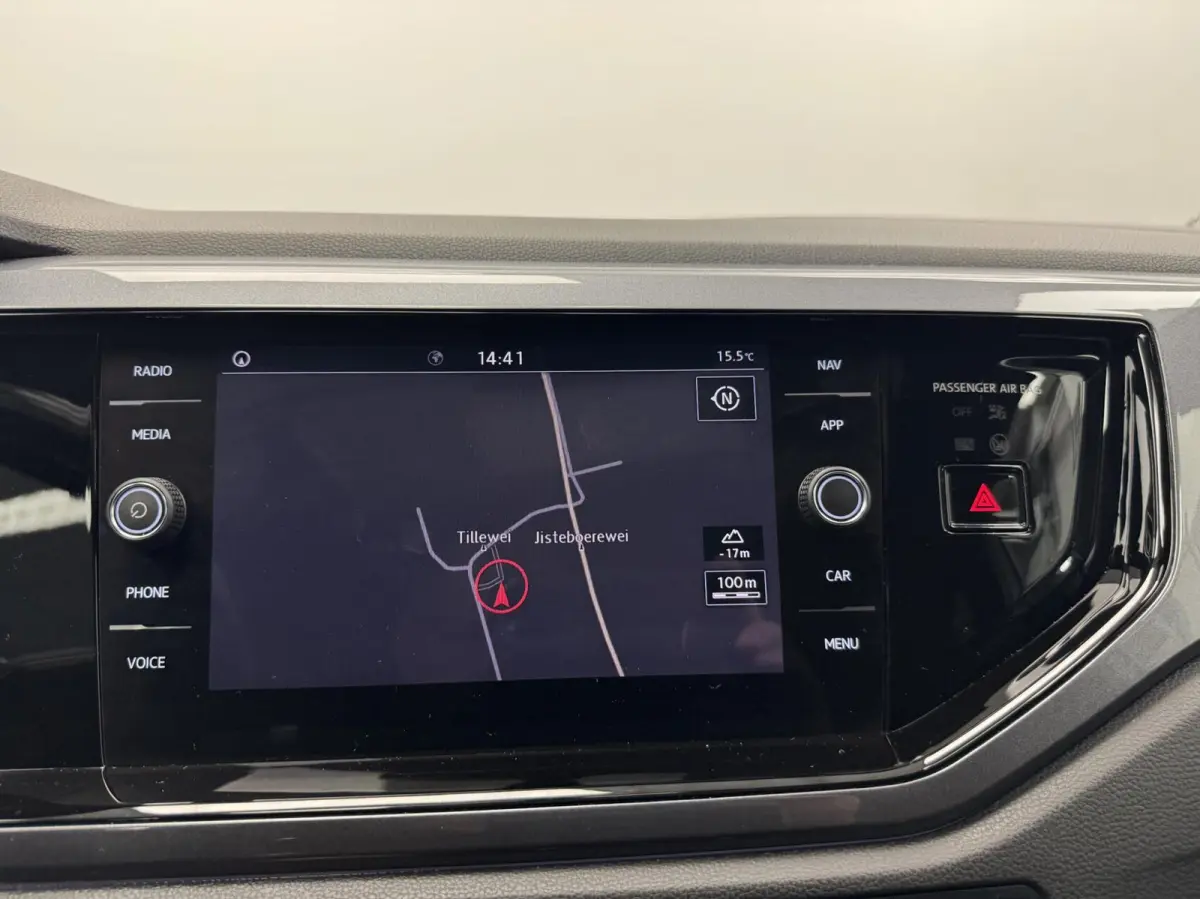 1.6 TDi R-Line Automaat-Adapt.Cr.contr-Navigatie-Clima-Camera-CarPlay-Stoelverwarming-Parkeersensoren-Panoramadak-Lm16''velgen-Virtual Cockpit