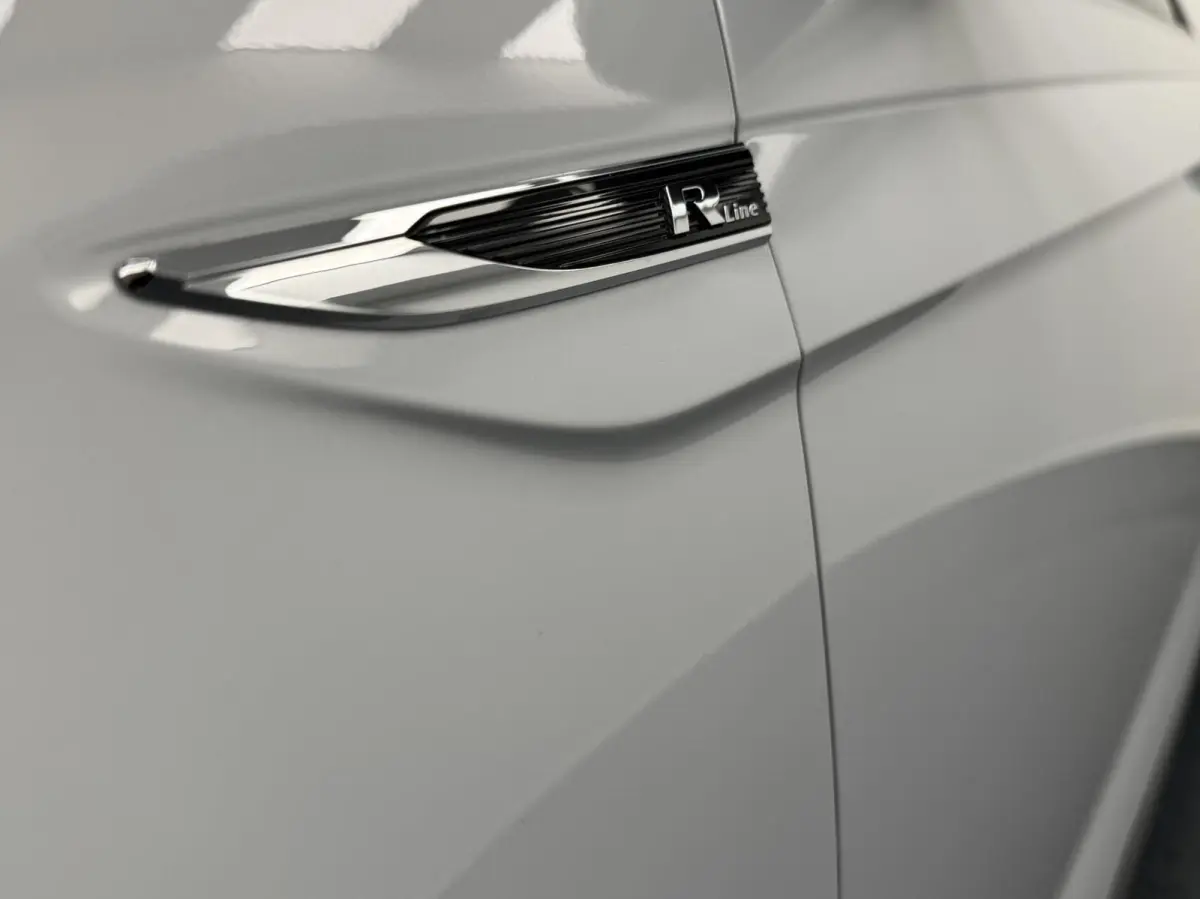 1.6 TDi R-Line Automaat-Adapt.Cr.contr-Navigatie-Clima-Camera-CarPlay-Stoelverwarming-Parkeersensoren-Panoramadak-Lm16''velgen-Virtual Cockpit