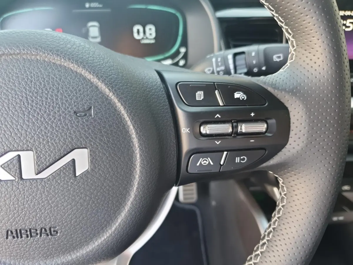 1.0 T-GDi MHEV GT-Line | GT-Line uitstraling | 17” lichtmetalen GT-Line velgen | Stoel- en Stuurverwarming | Cruise Control | Climate Control | Navigatie |