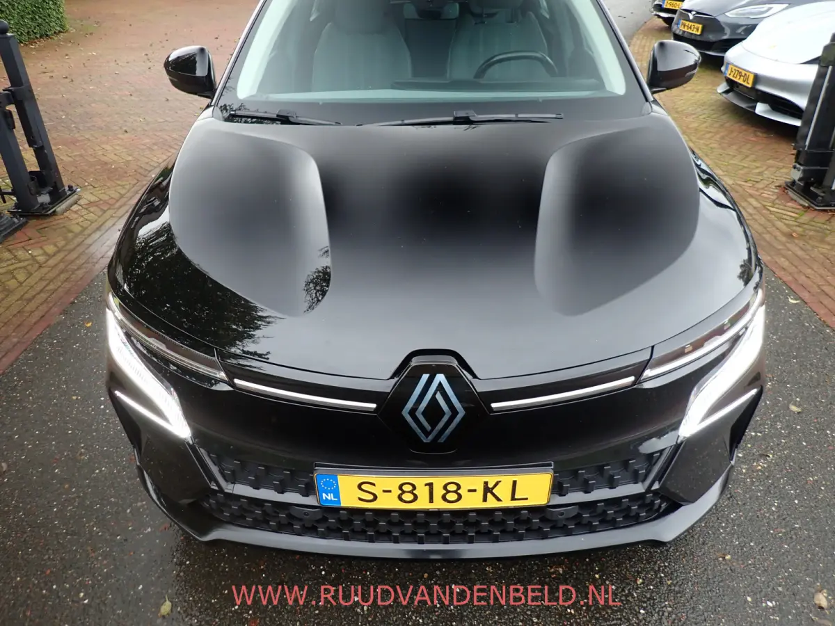 EV60 SOH 92% / ACC / CARPLAY / NAVI / STUUR + STOELVERWARMING