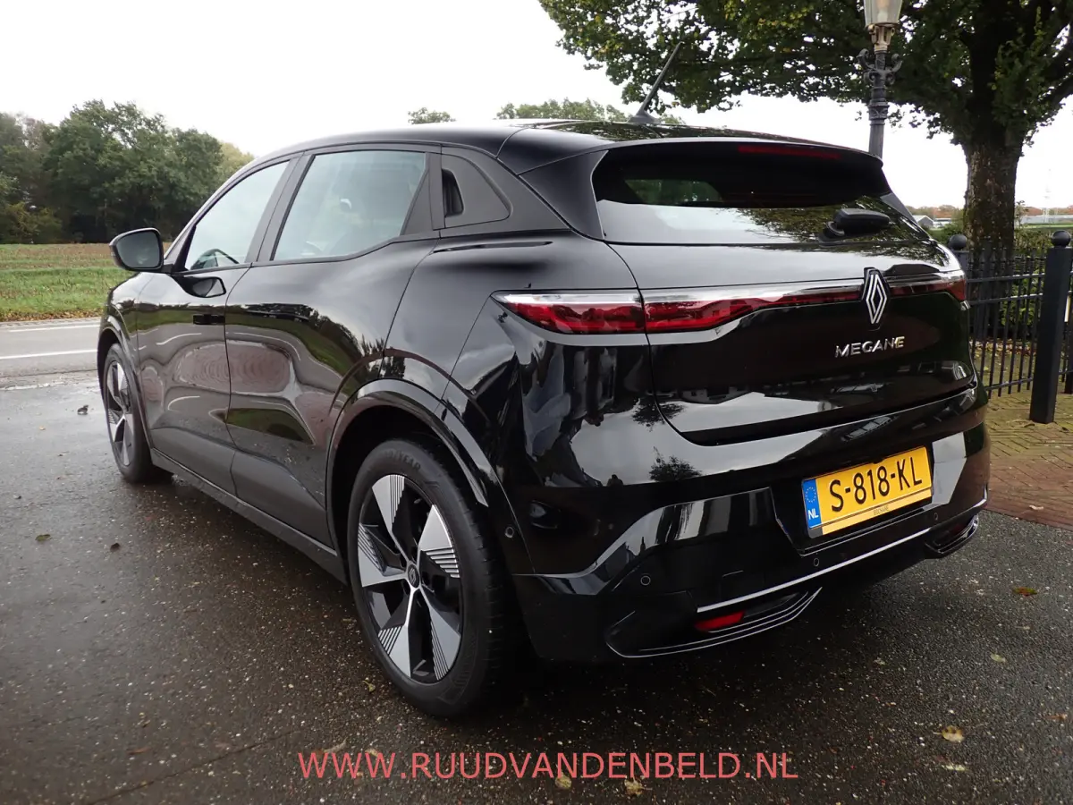 EV60 SOH 92% / ACC / CARPLAY / NAVI / STUUR + STOELVERWARMING