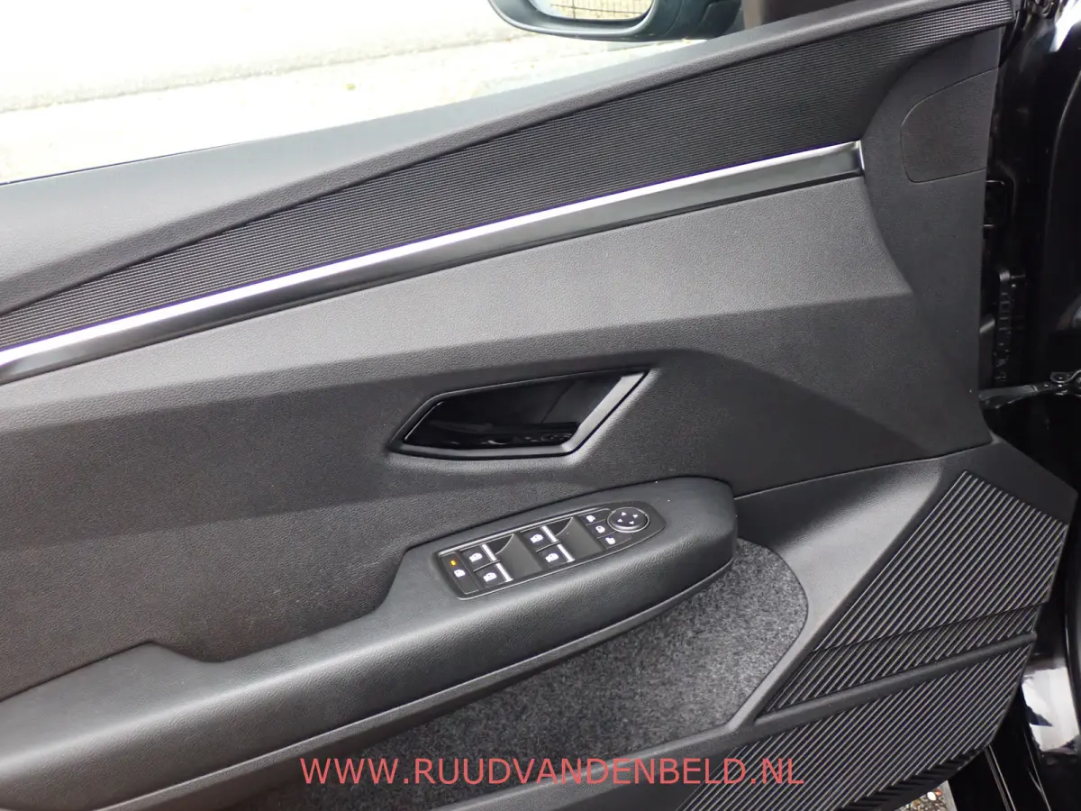EV60 SOH 92% / ACC / CARPLAY / NAVI / STUUR + STOELVERWARMING