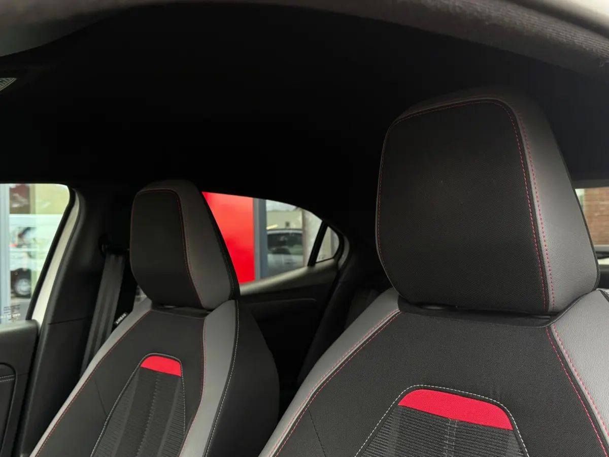 1.2 Turbo GS Line Aut-8 Vol | Keyless | 360 Camera | Parksens | Carplay | Two Tone | Wide Screen |