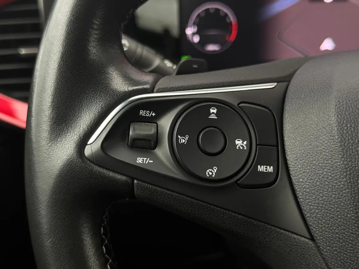 1.2 Turbo GS Line Aut-8 Vol | Keyless | 360 Camera | Parksens | Carplay | Two Tone | Wide Screen |