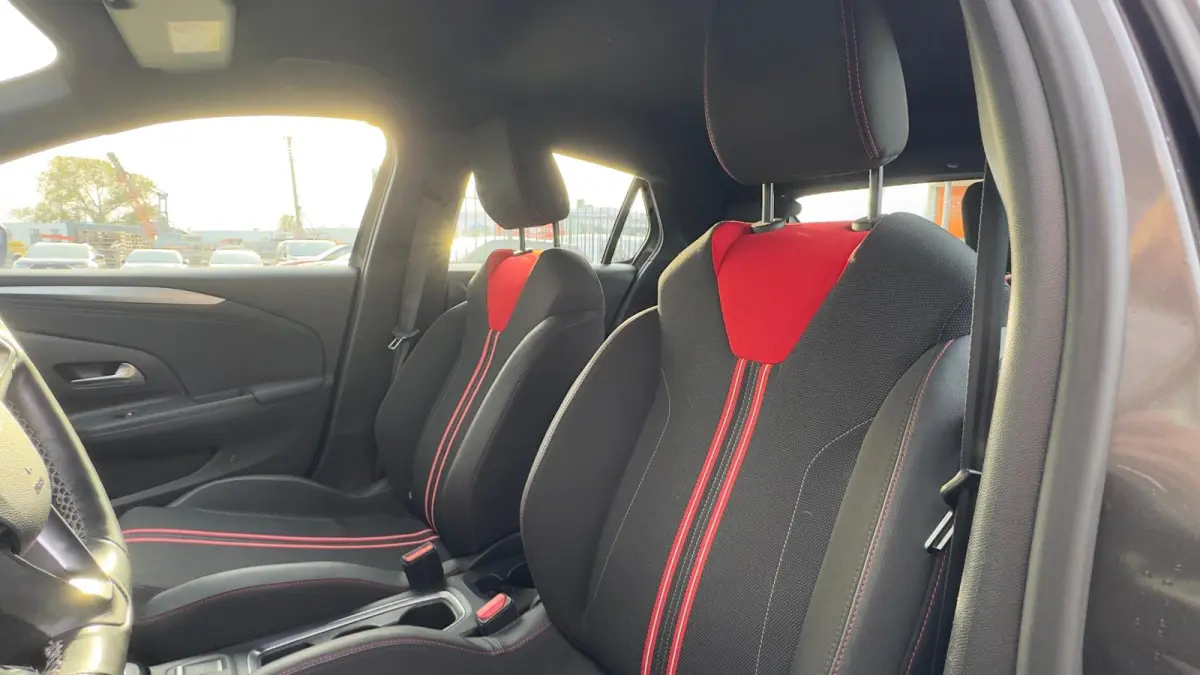 1.2 GS Line 100 pk | Automaat | Trekhaak | Apple Carplay / Android Auto | Cruise | LMV |