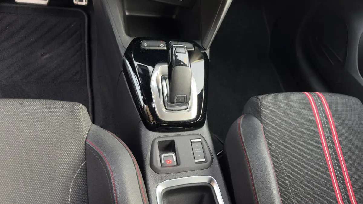 1.2 GS Line 100 pk | Automaat | Trekhaak | Apple Carplay / Android Auto | Cruise | LMV |