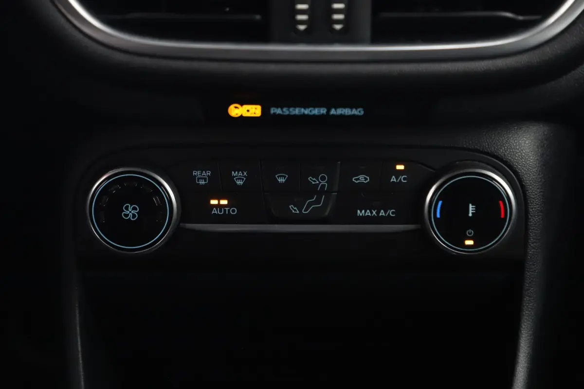 1.0 EcoBoost Titanium 95PK LMV Carplay Android Navigatie Climate Cruise Control LED