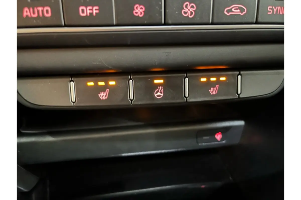 1.5 T-GDi GT-PlusLine - Automaat - Pano/Schuifdak - Winterpakket- Navi - Org.NL