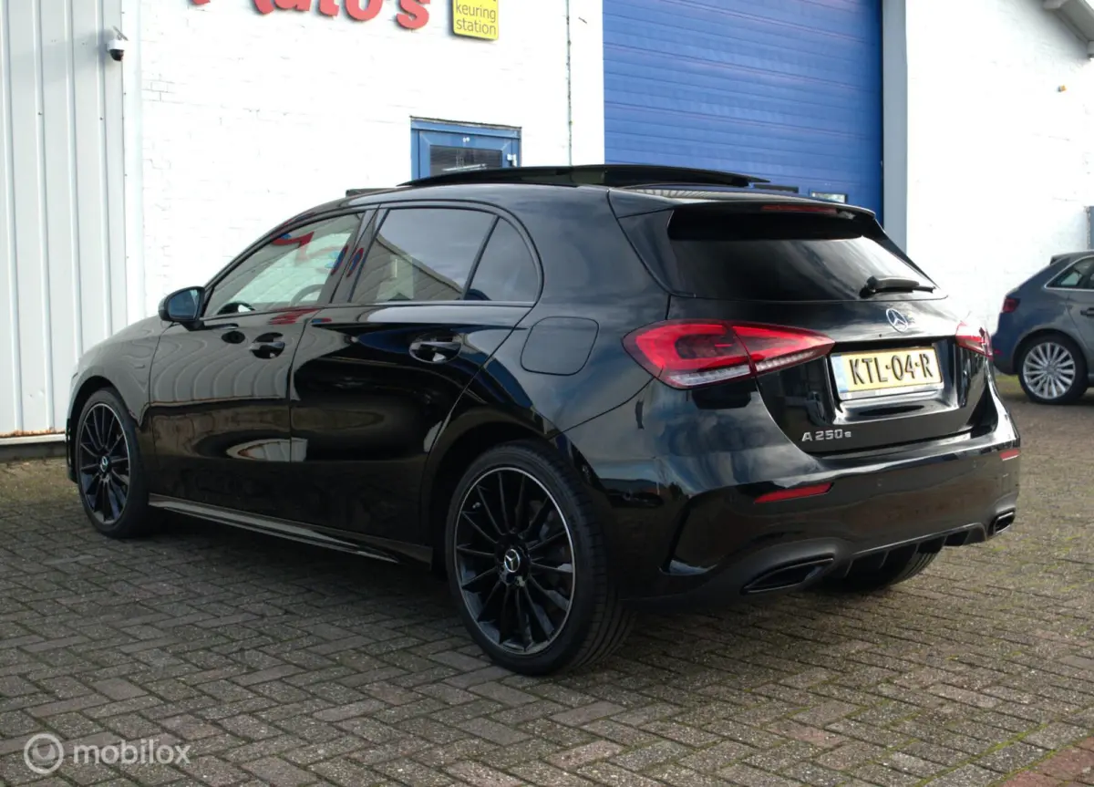 250 e Premium|Stoelverw.|Cruise|LED| AMG-line|Burmester|Sfeerverl|Pano.dak.