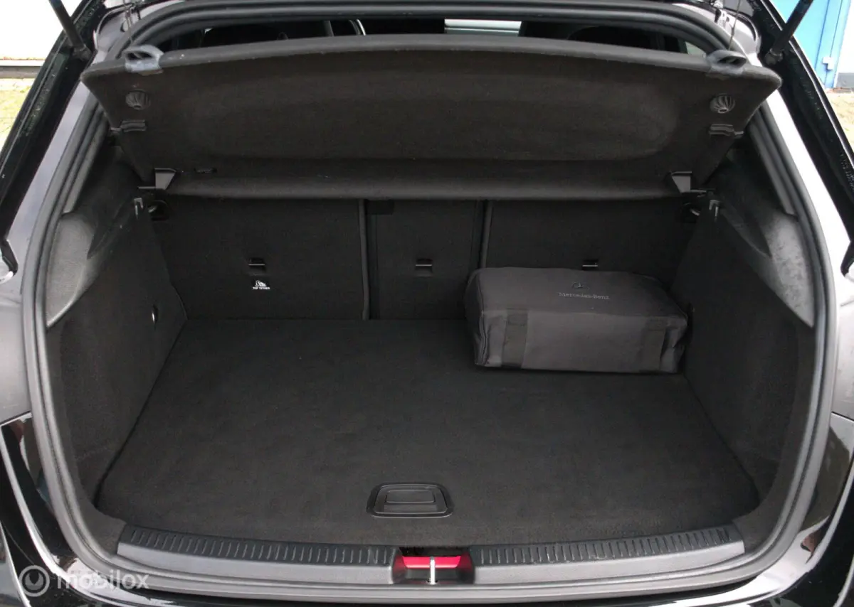 250 e Premium|Stoelverw.|Cruise|LED| AMG-line|Burmester|Sfeerverl|Pano.dak.