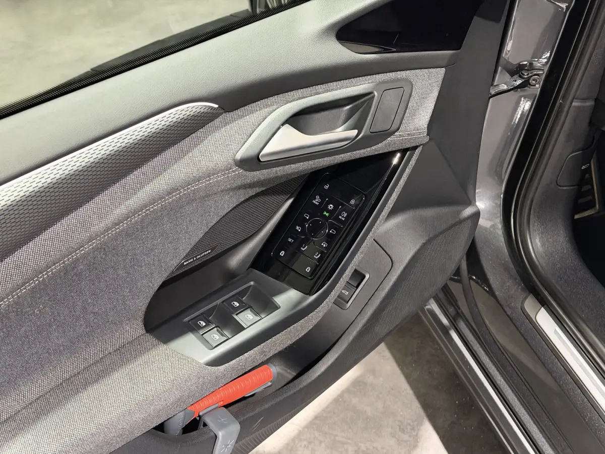 S edition performance 100 kWh | Heads up display |  Led Matrix | Oled achterlichten | B&O |
