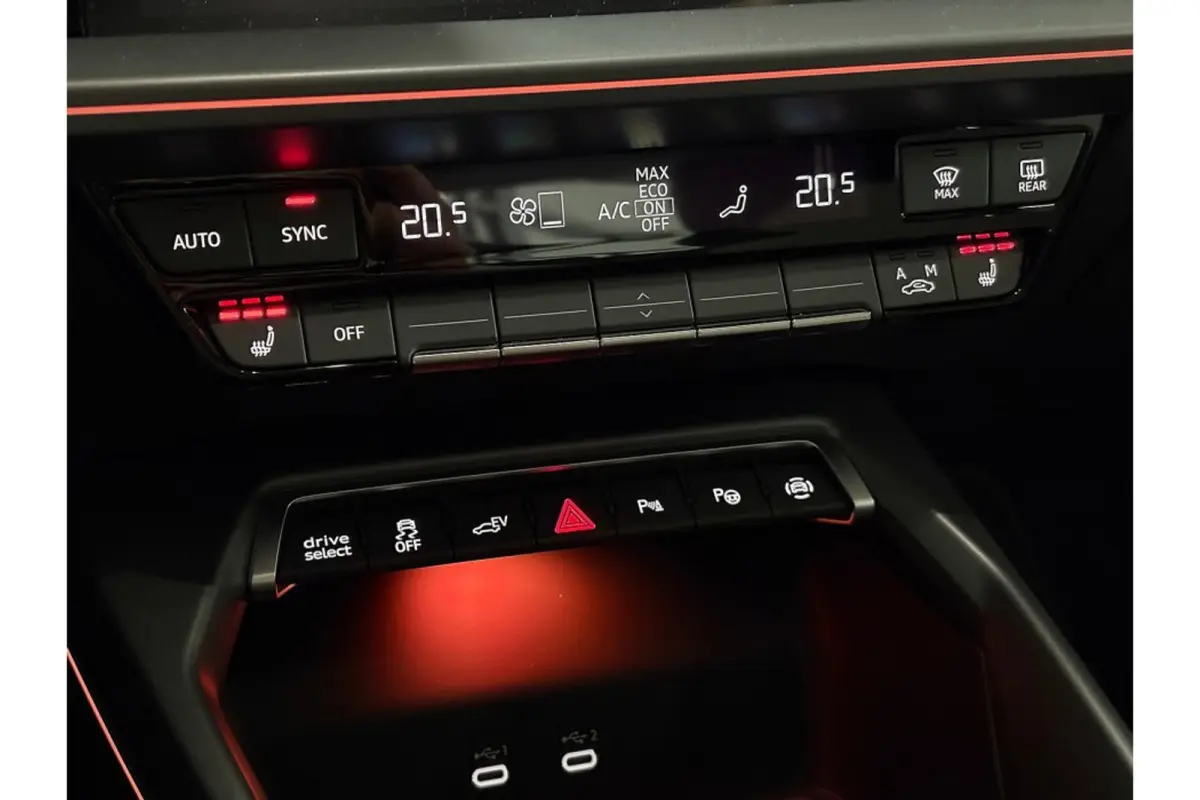 40 TFSI e Advanced edition - Automaat - Pano/Schuifdak - Leder - Navi - Org.NL