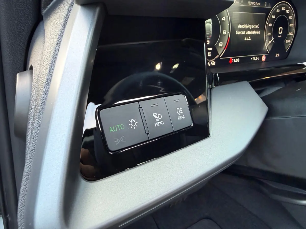40 TFSI e Advanced edition - Automaat - Pano/Schuifdak - Leder - Navi - Org.NL