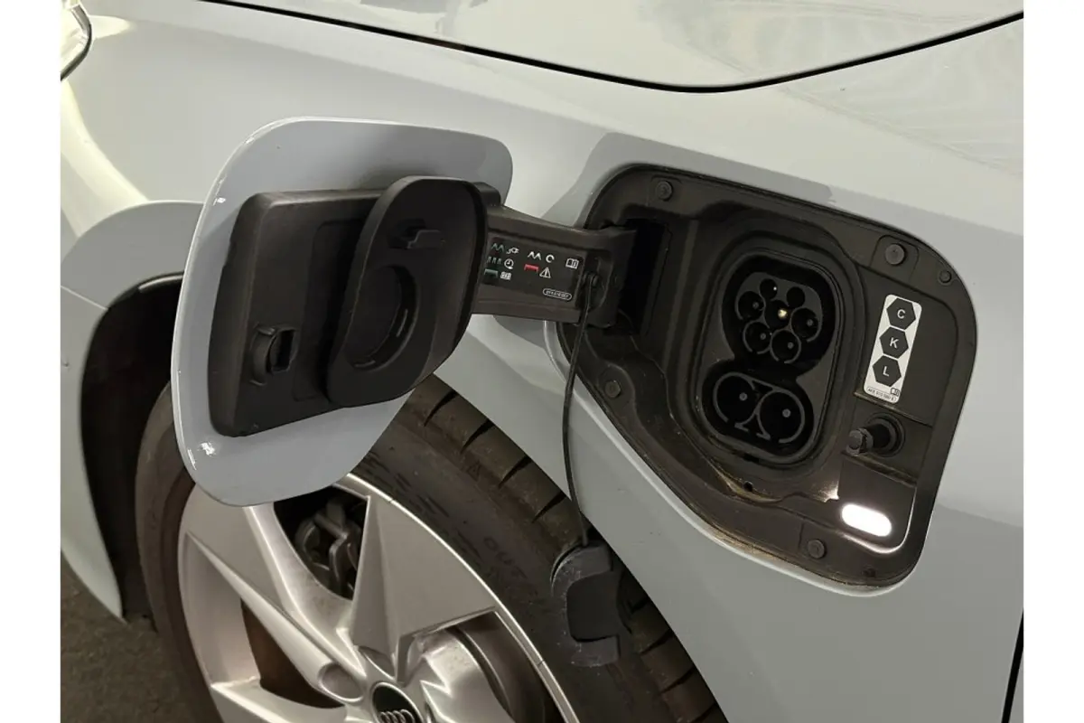 40 TFSI e Advanced edition - Automaat - Pano/Schuifdak - Leder - Navi - Org.NL