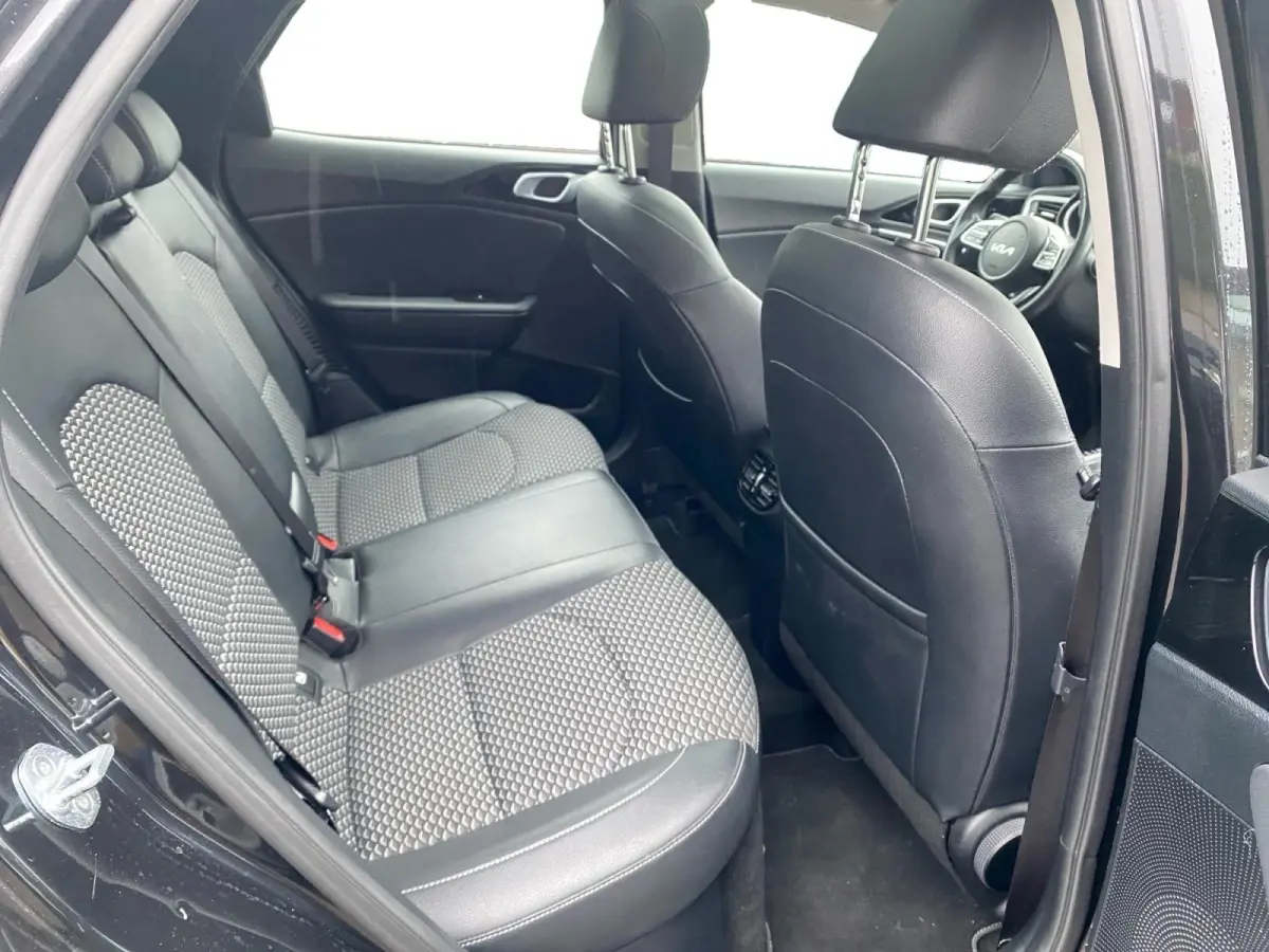 1.6 GDi PHEV DynamicPlusLine | Navi | Clima | Camera | Schuif/Kanteldak | Stoel/Stuurverwarming | Adaptieve Cruise | El. Achterklep | Apple Carplay | Android Auto