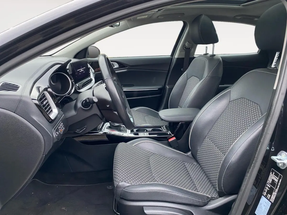 1.6 GDi PHEV DynamicPlusLine | Navi | Clima | Camera | Schuif/Kanteldak | Stoel/Stuurverwarming | Adaptieve Cruise | El. Achterklep | Apple Carplay | Android Auto