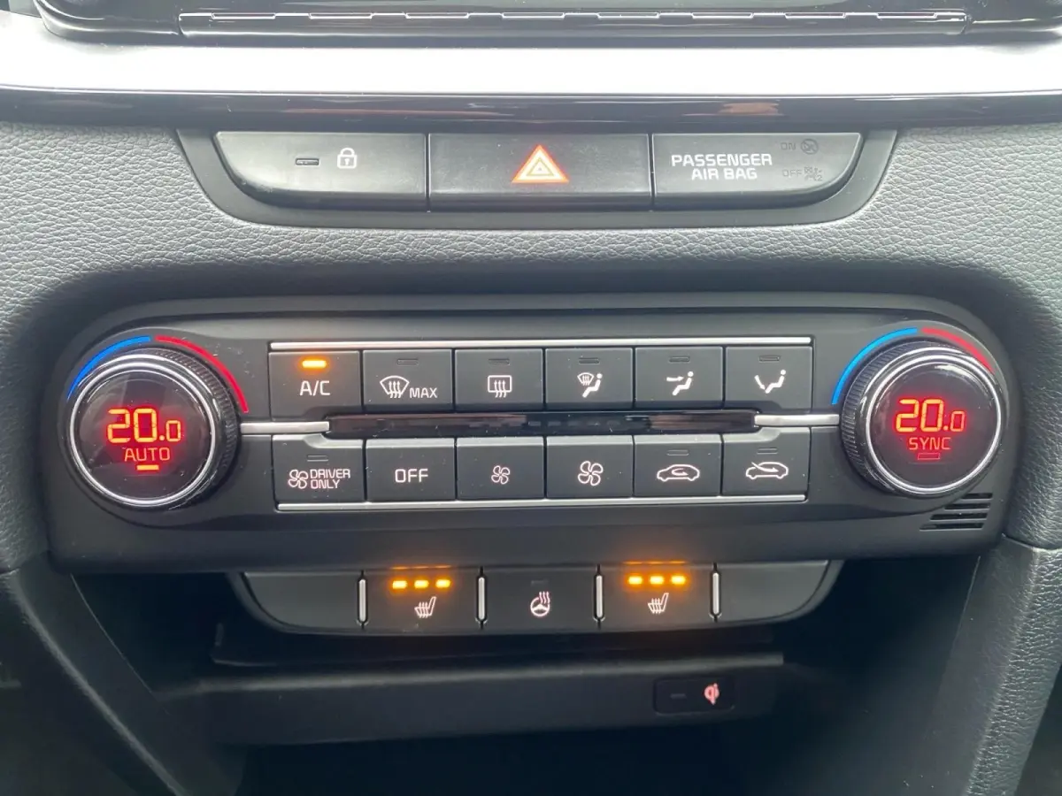 1.6 GDi PHEV DynamicPlusLine | Navi | Clima | Camera | Schuif/Kanteldak | Stoel/Stuurverwarming | Adaptieve Cruise | El. Achterklep | Apple Carplay | Android Auto