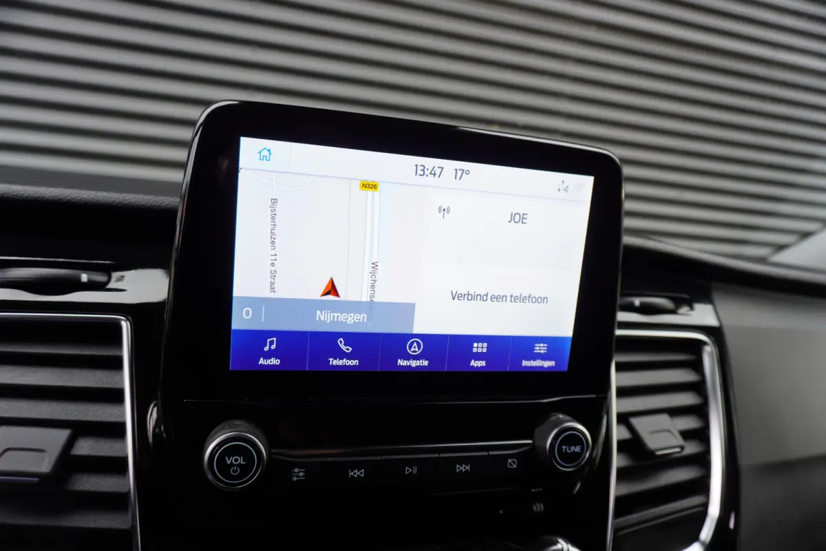 300 170pk Automaat L2H1 Limited Apple Carplay Camera Parkeersensoren Trekhaak Cruise control Steolverwarming