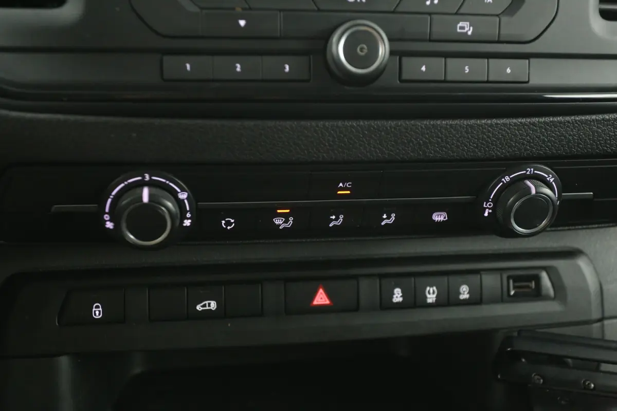 CDTI L3H1 | Airco | Cruise | Kasten | 3 Zits | Parkeersens.