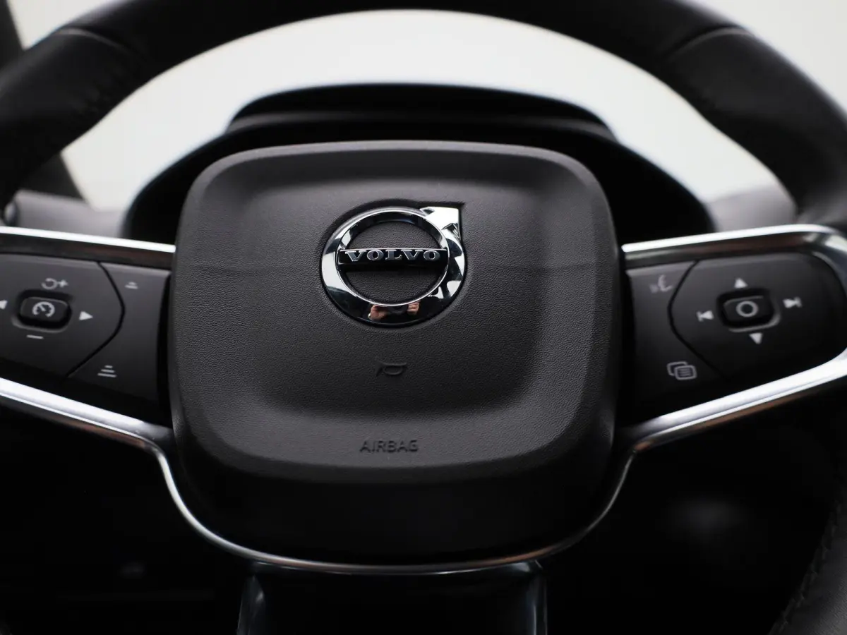 Core | APPLE/ANDROID CARPLAY | LICHTMETALEN VELGEN | LED KOPLAMPEN | NAVIGATIESYSTEEM | 12 MAANDEN BOVAG GARANTIE |