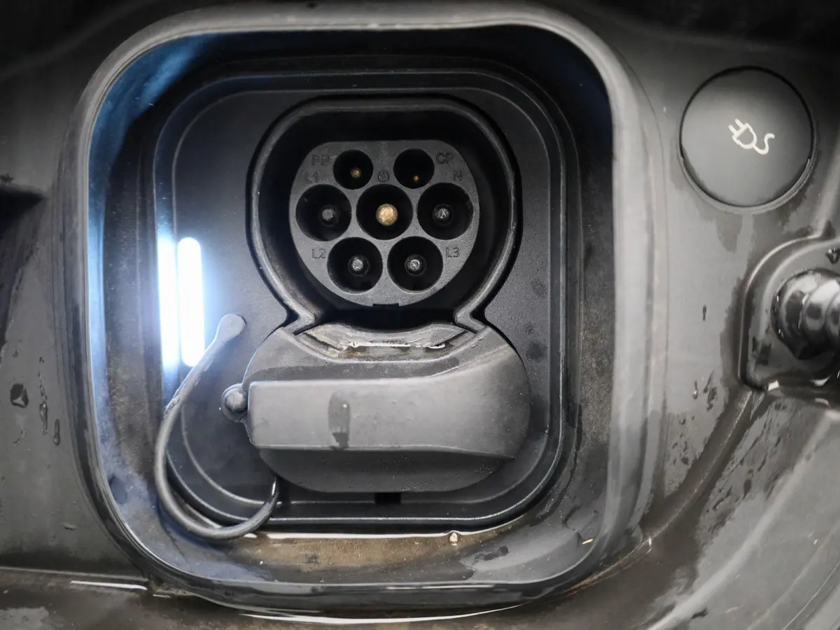 Core | APPLE/ANDROID CARPLAY | LICHTMETALEN VELGEN | LED KOPLAMPEN | NAVIGATIESYSTEEM | 12 MAANDEN BOVAG GARANTIE |
