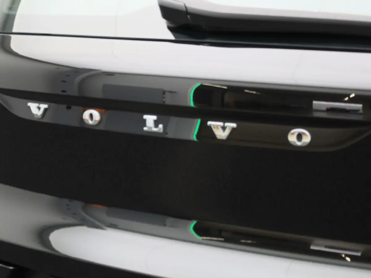 Core | APPLE/ANDROID CARPLAY | LICHTMETALEN VELGEN | LED KOPLAMPEN | NAVIGATIESYSTEEM | 12 MAANDEN BOVAG GARANTIE |