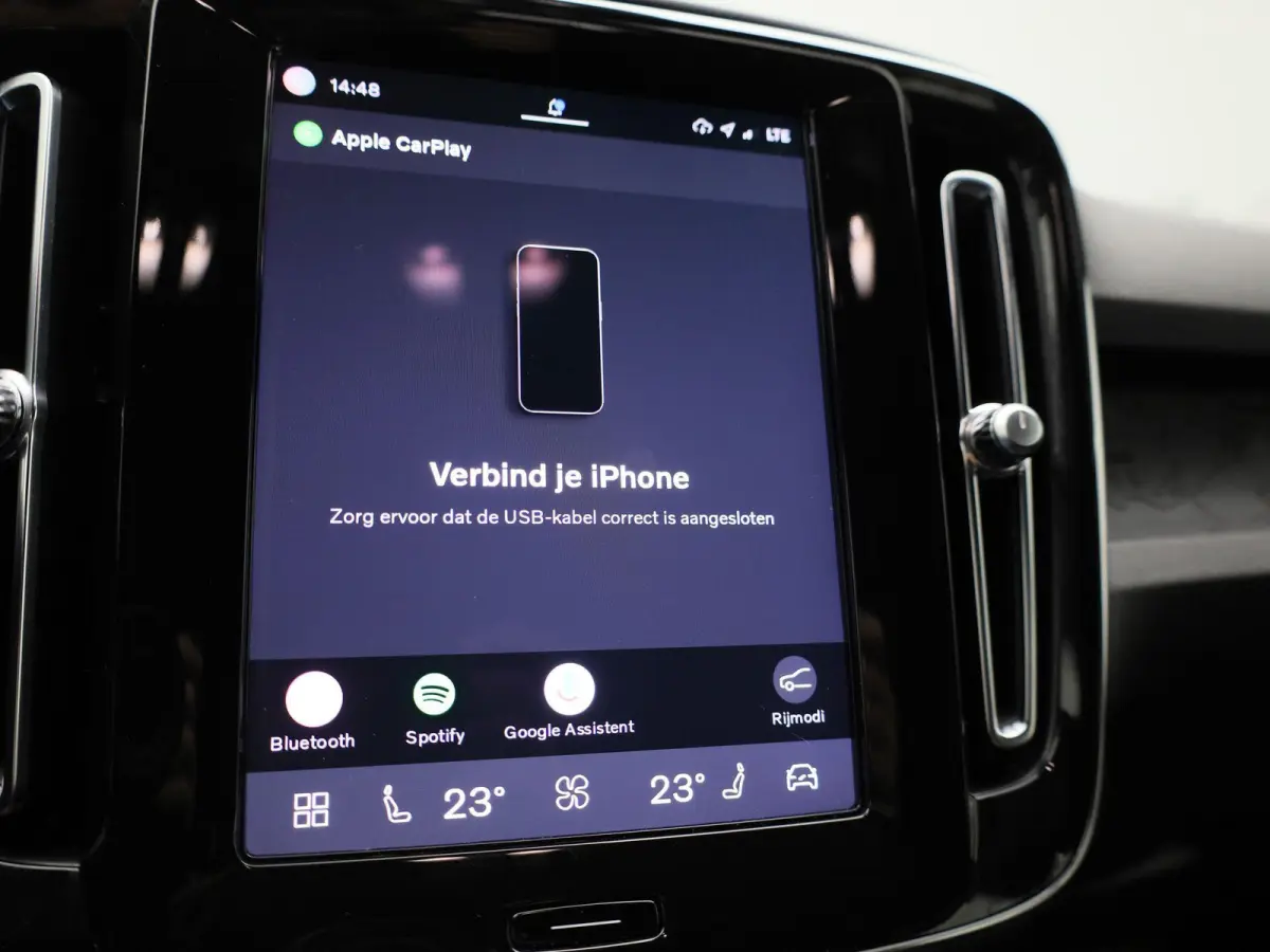 Core | APPLE/ANDROID CARPLAY | LICHTMETALEN VELGEN | LED KOPLAMPEN | NAVIGATIESYSTEEM | 12 MAANDEN BOVAG GARANTIE |