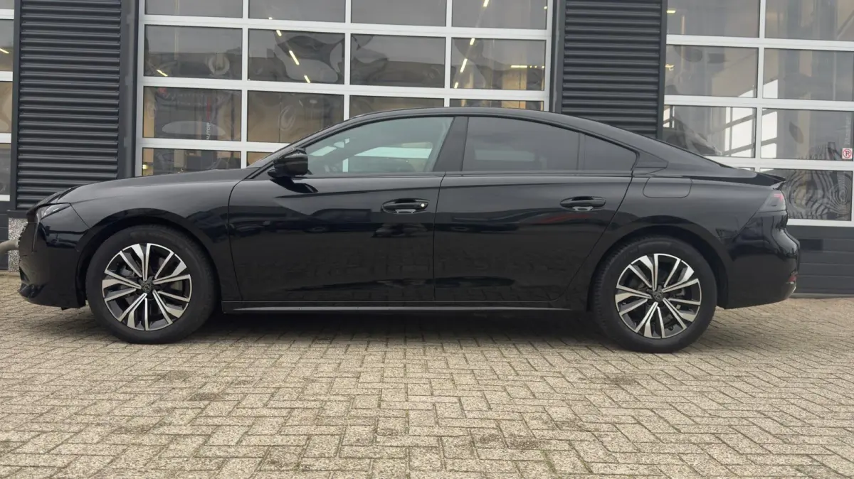 1.6 HYbrid Allure 180 pk | 360 Camera | Elektrisch bedienbare achterklep | Dodehoekdetectie | Apple Carplay / Android Auto |