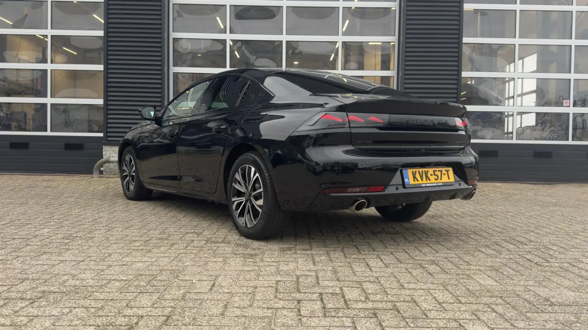 1.6 HYbrid Allure 180 pk | 360 Camera | Elektrisch bedienbare achterklep | Dodehoekdetectie | Apple Carplay / Android Auto |
