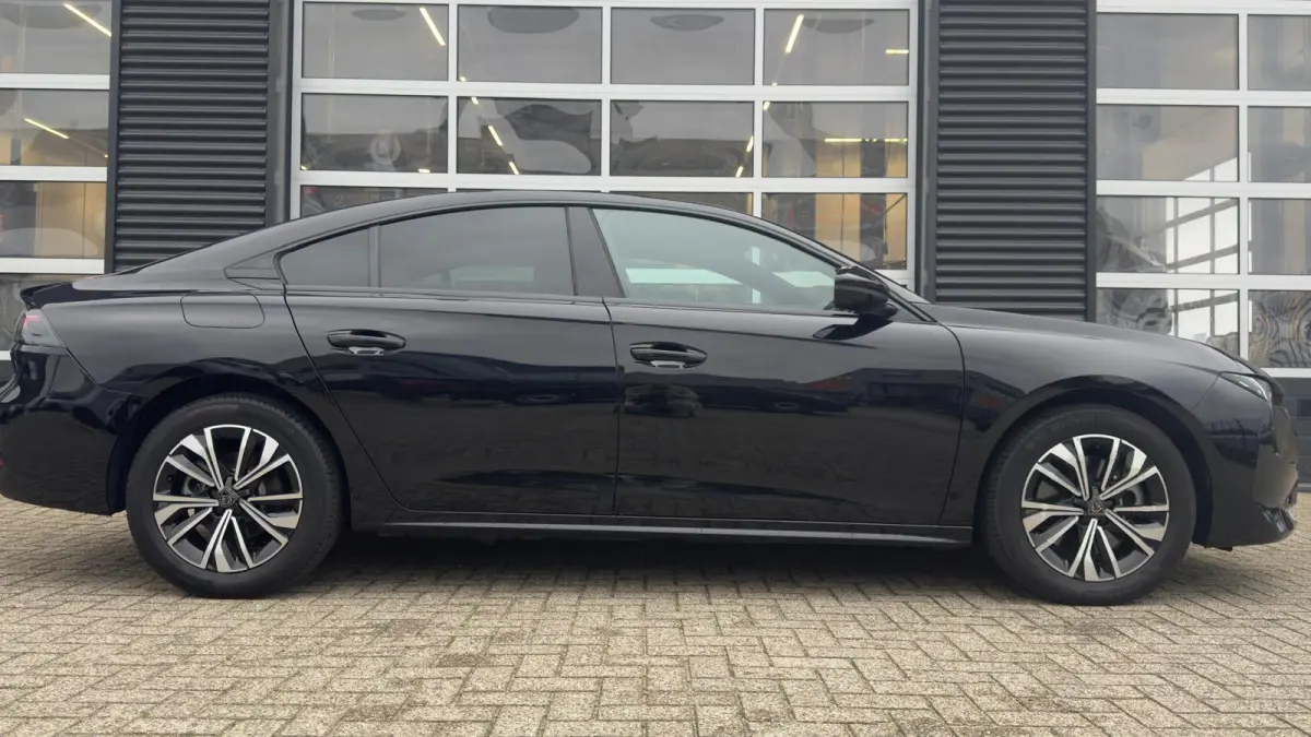 1.6 HYbrid Allure 180 pk | 360 Camera | Elektrisch bedienbare achterklep | Dodehoekdetectie | Apple Carplay / Android Auto |