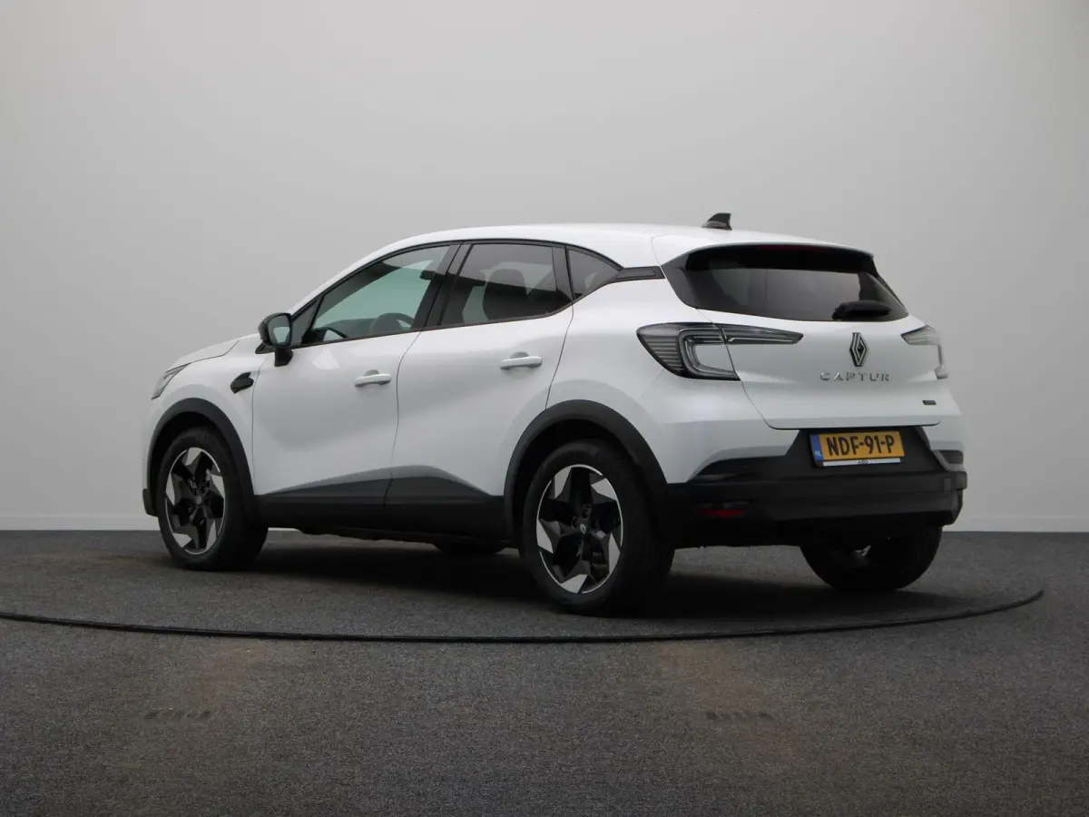 1.8 E-Tech full hybrid 160 techno | Google Navigatie | Adatief Cruise Control | Stoel & Stuurwiel Verwarming | Achteruitrij Camera | Climate Control | Getint Glas | Lichtmetalen Velgen |