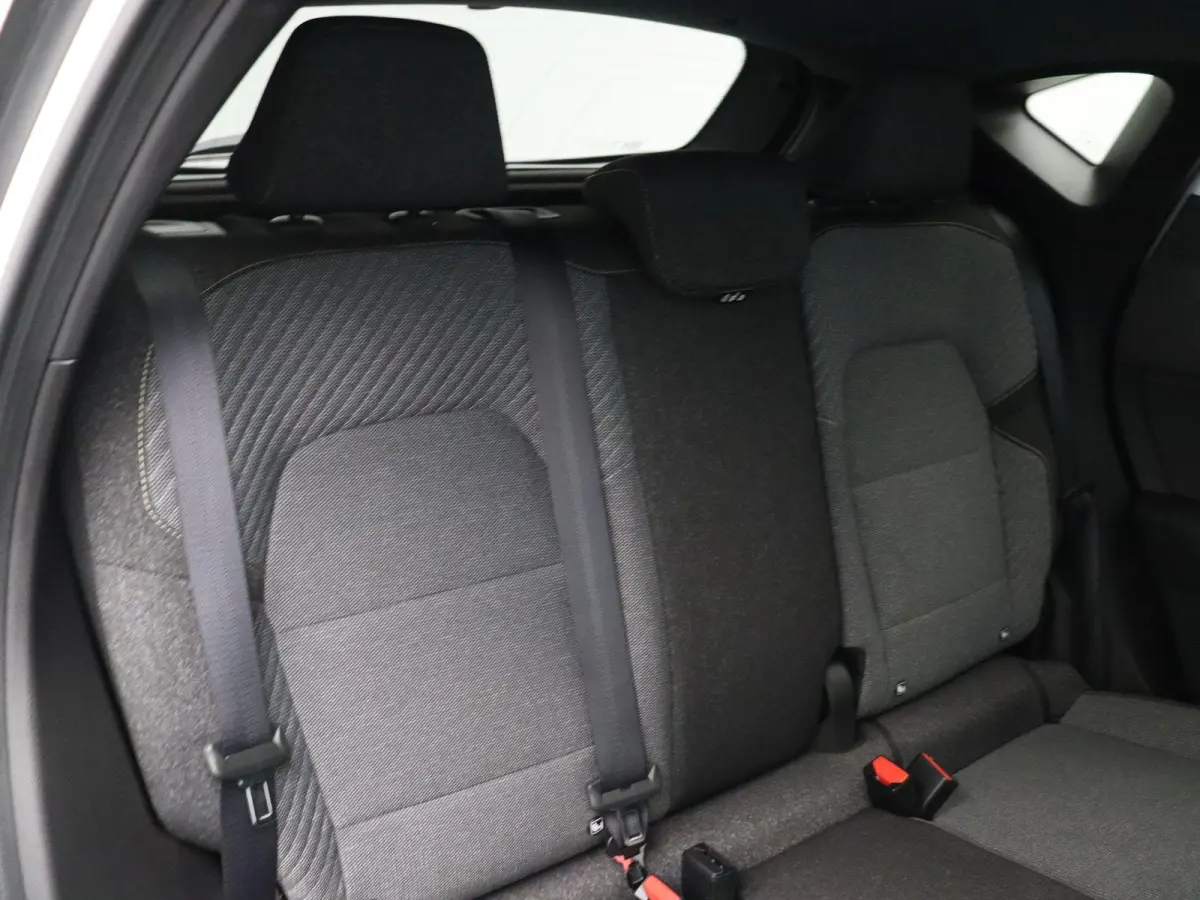 1.8 E-Tech full hybrid 160 techno | Google Navigatie | Adatief Cruise Control | Stoel & Stuurwiel Verwarming | Achteruitrij Camera | Climate Control | Getint Glas | Lichtmetalen Velgen |