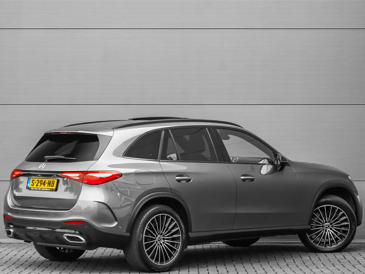 4MATIC AMG Pano Distronic Night Keyless 360° 20"