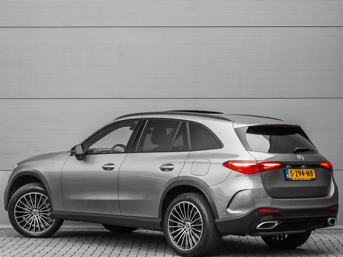 4MATIC AMG Pano Distronic Night Keyless 360° 20"