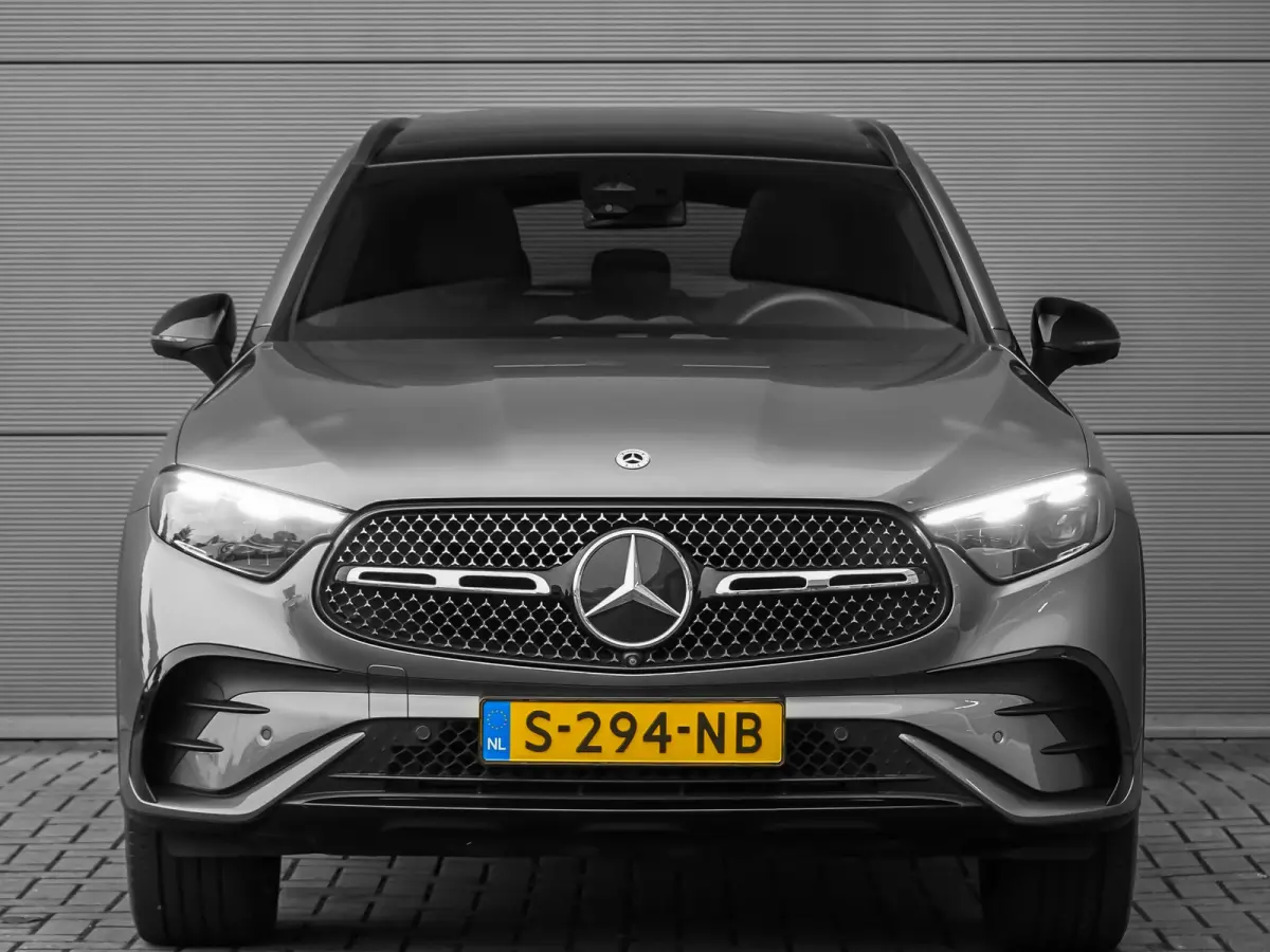 4MATIC AMG Pano Distronic Night Keyless 360° 20"