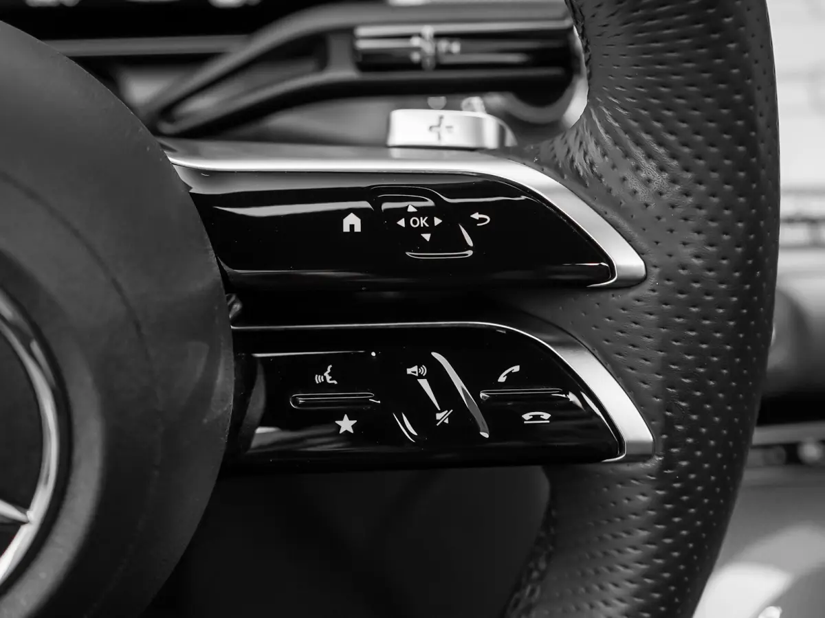 4MATIC AMG Pano Distronic Night Keyless 360° 20"